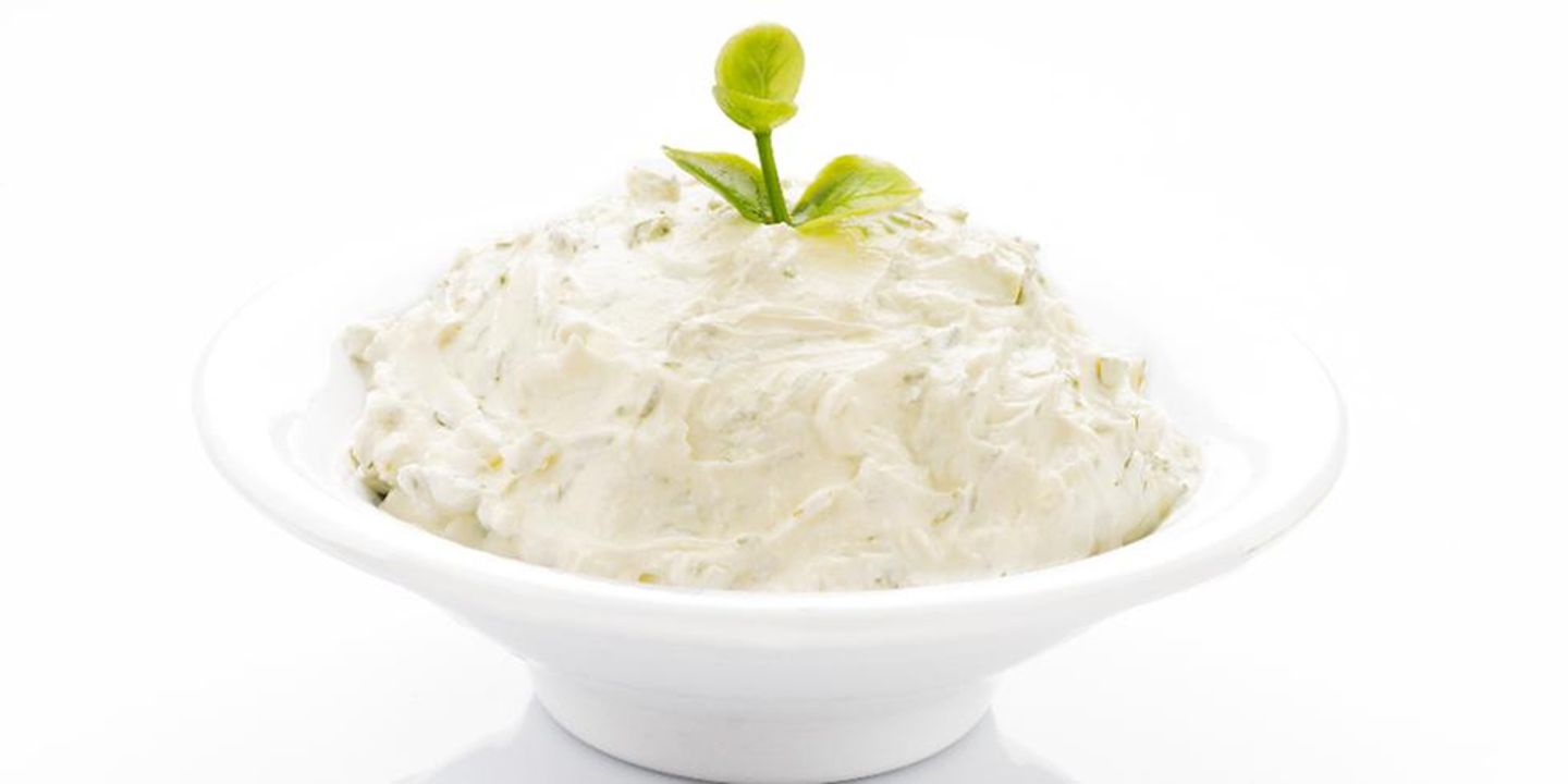 سلطة لبنية