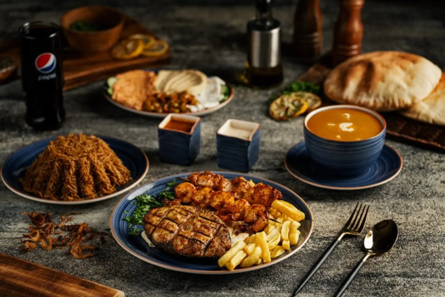 زورق عمو حمزة