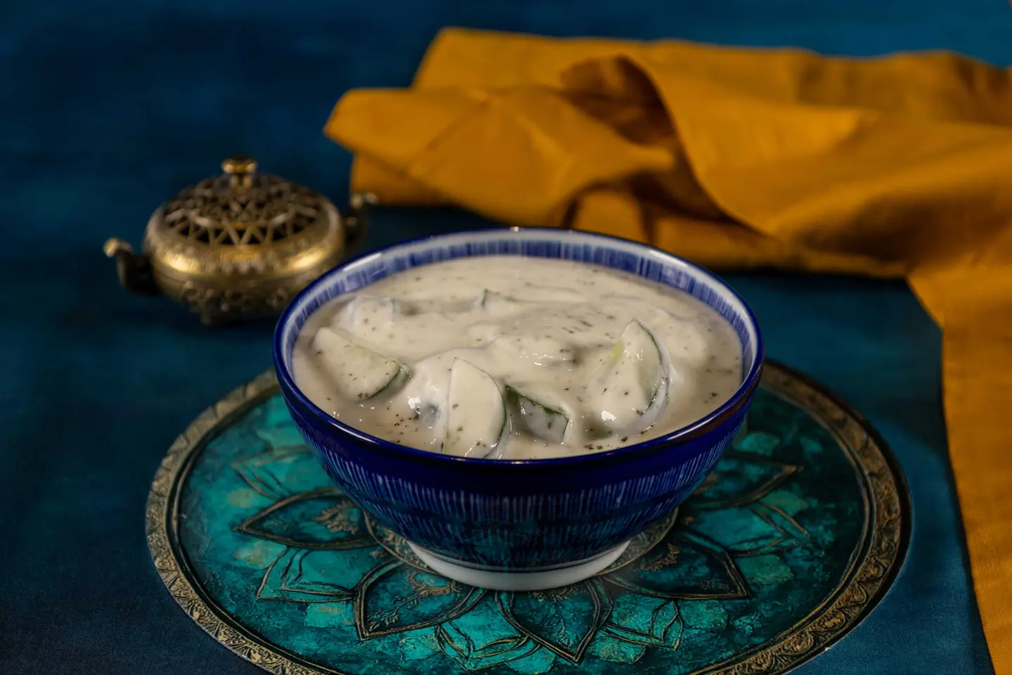 لبن و خيار مع نعناع