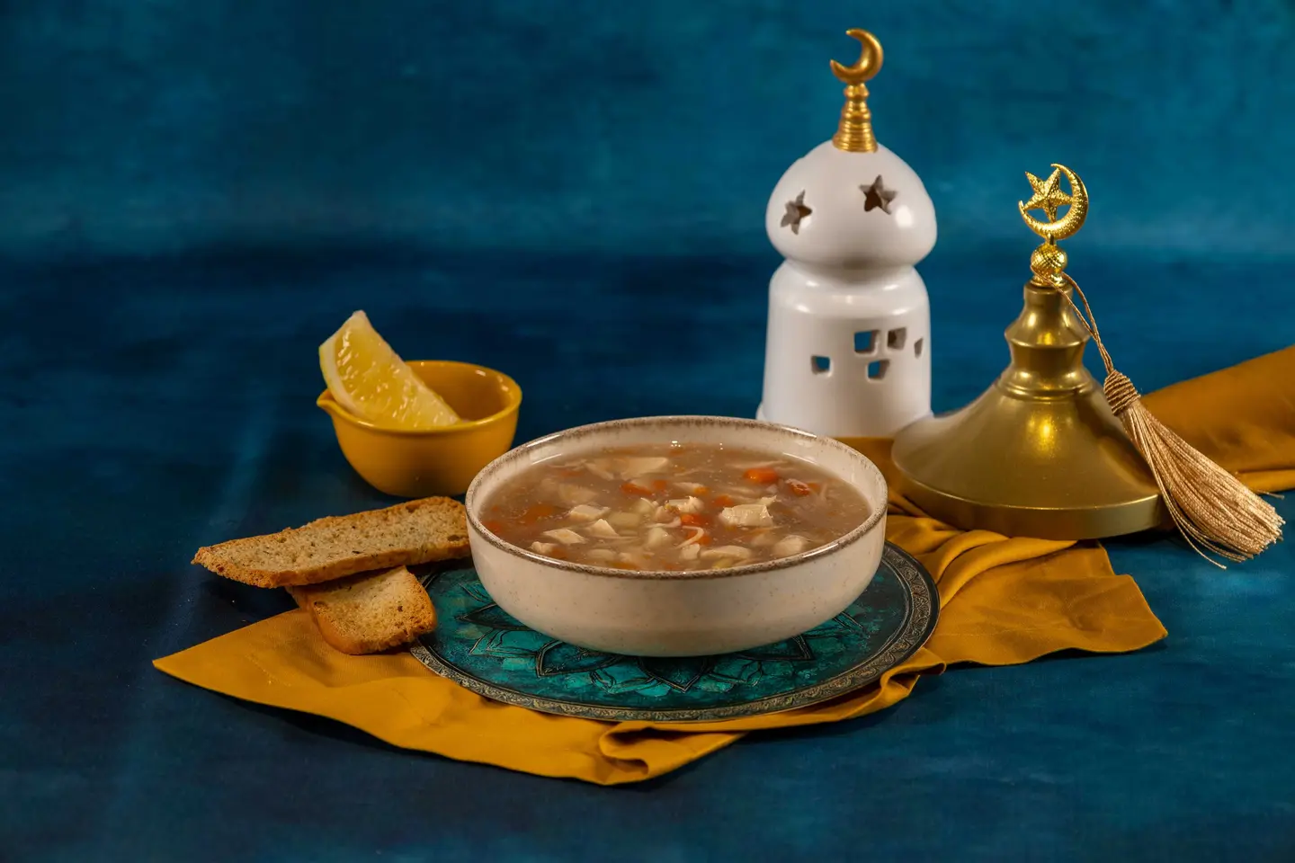 شوربة الشعيرية بالدجاج والخضار