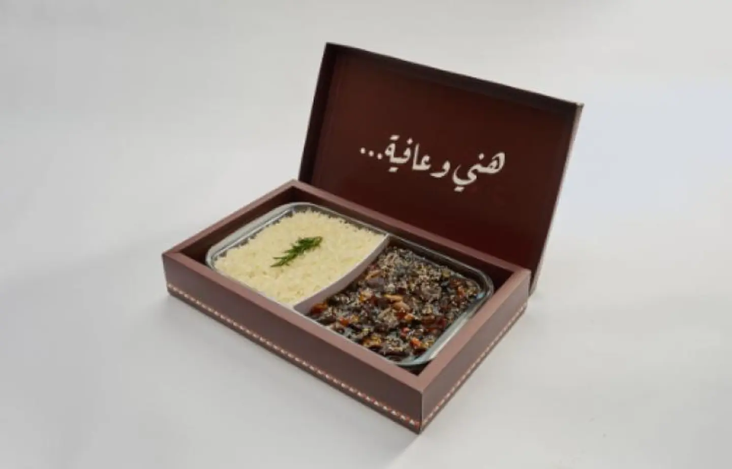 دجاج كانتون و رز ابيض صحن بايركس