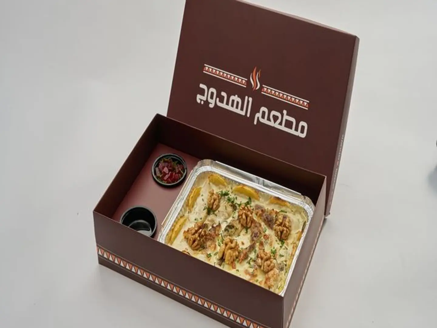 وجبة لفائف الدجاج بالبطاطس