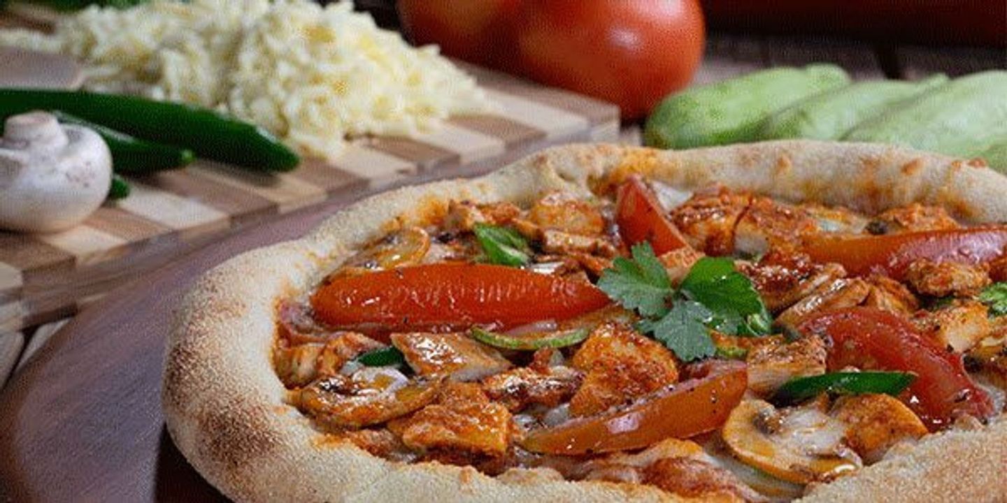 Chicken Spicy Tandori Pizza Medium