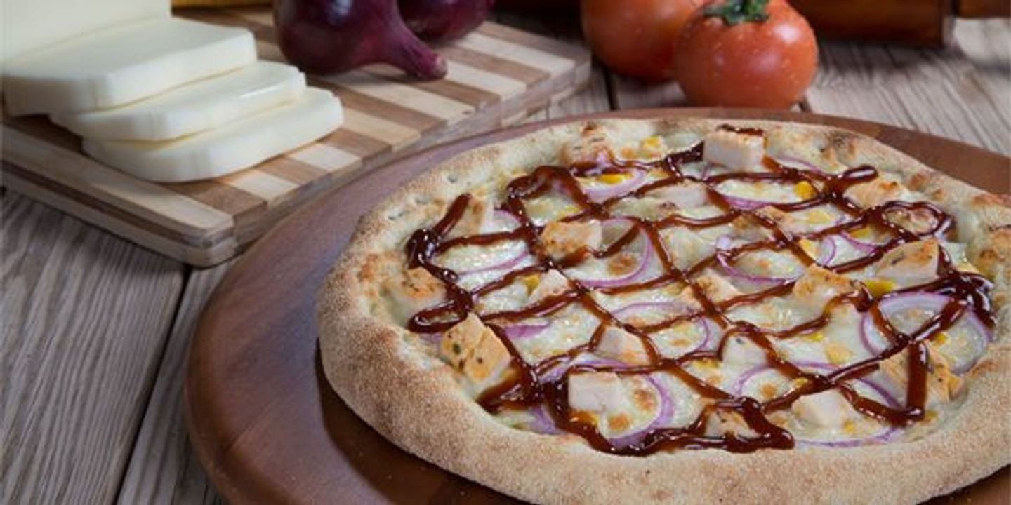 Chicken Pizza Medium   Bbq Sauce