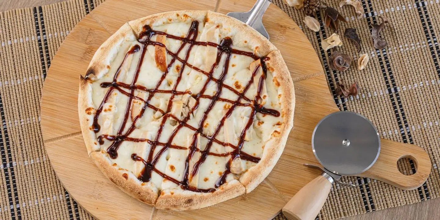 بيتزا دجاج - صوص باربكيو