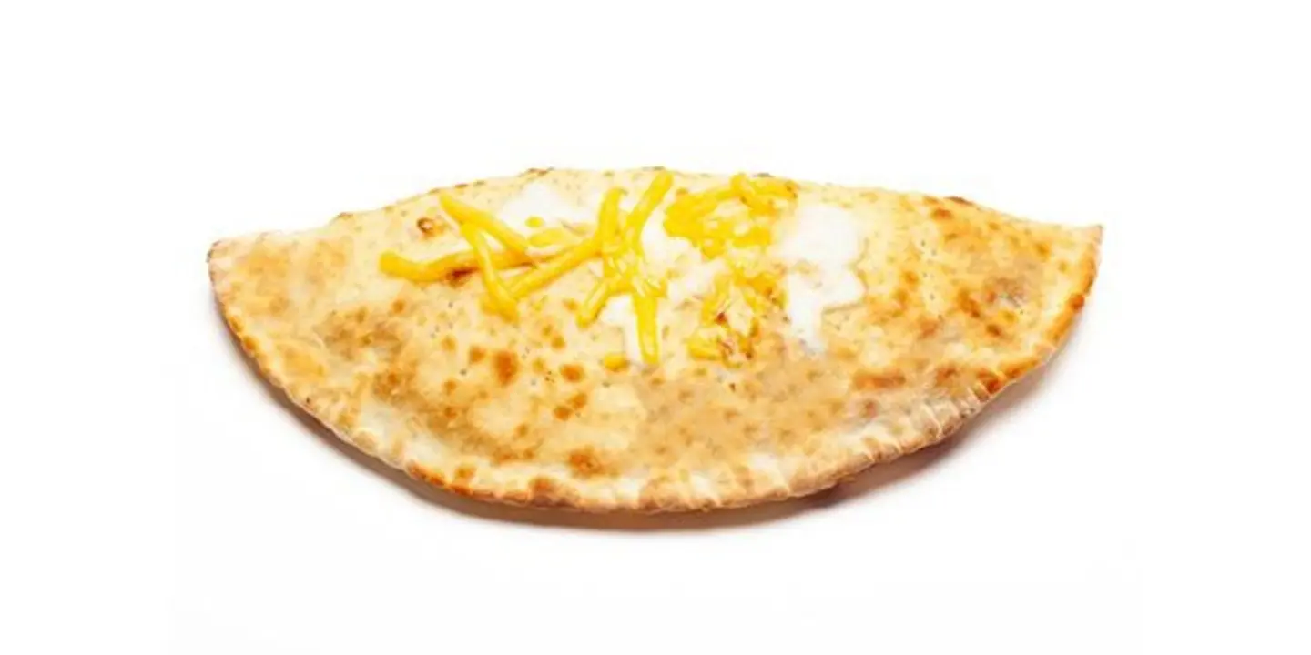 كالزون اجبان ثلاث