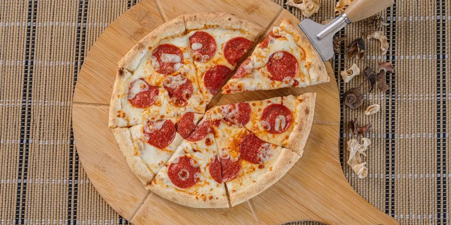 بيتزا ببروني