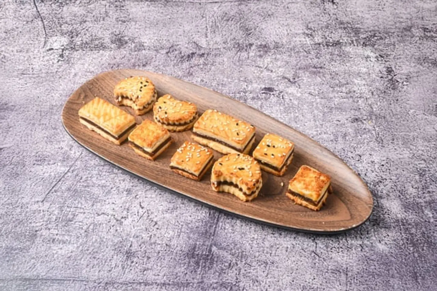 Taktiaa Date Cutting