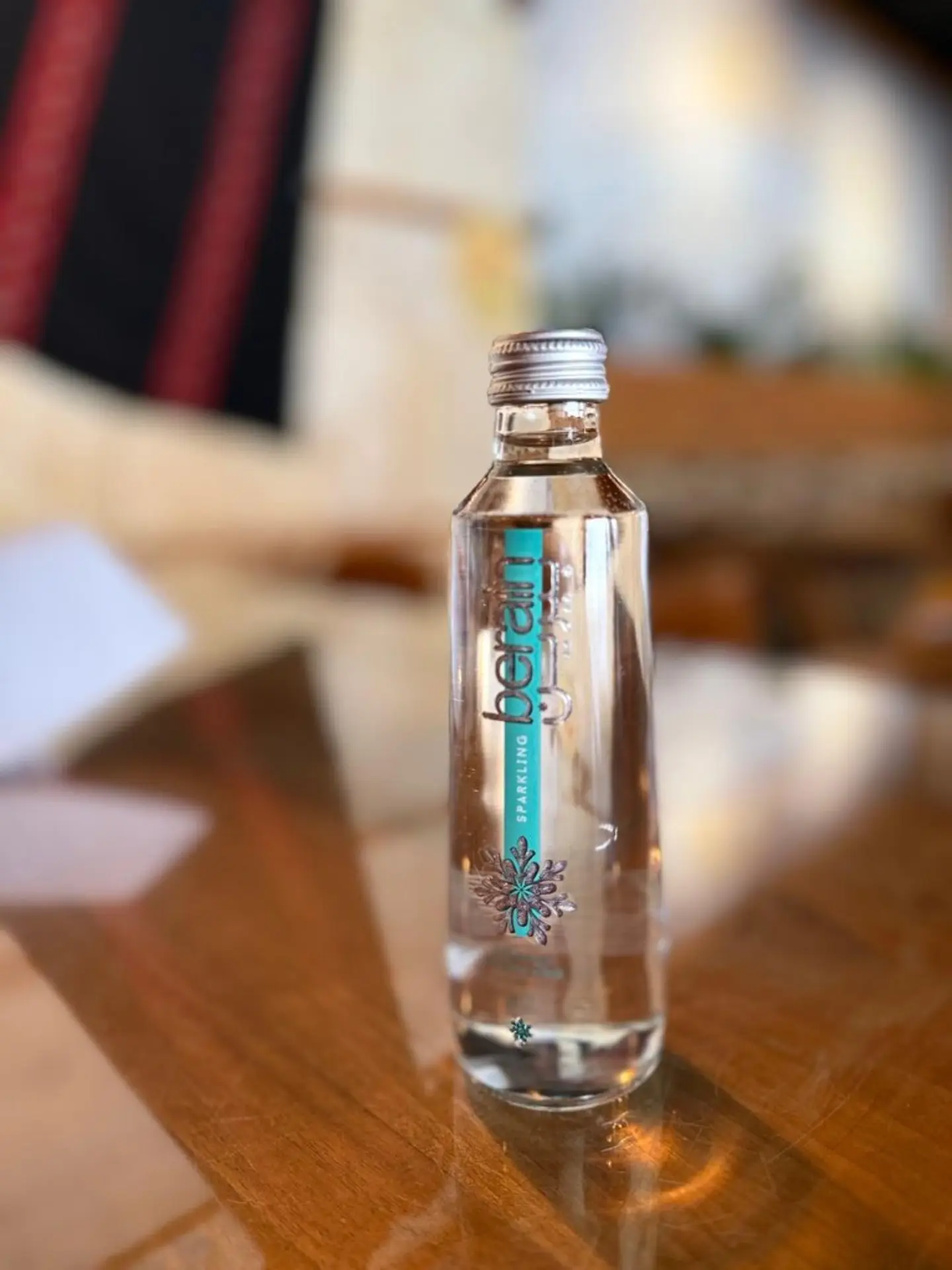 مياه غازية صغيرة