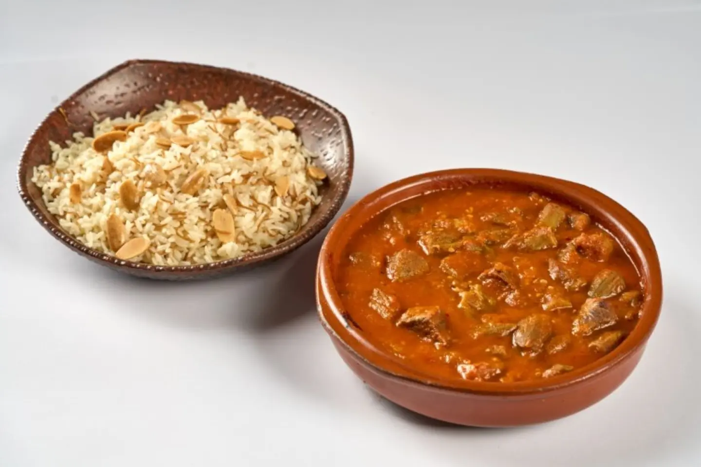 بامية باللحم مع الأرز