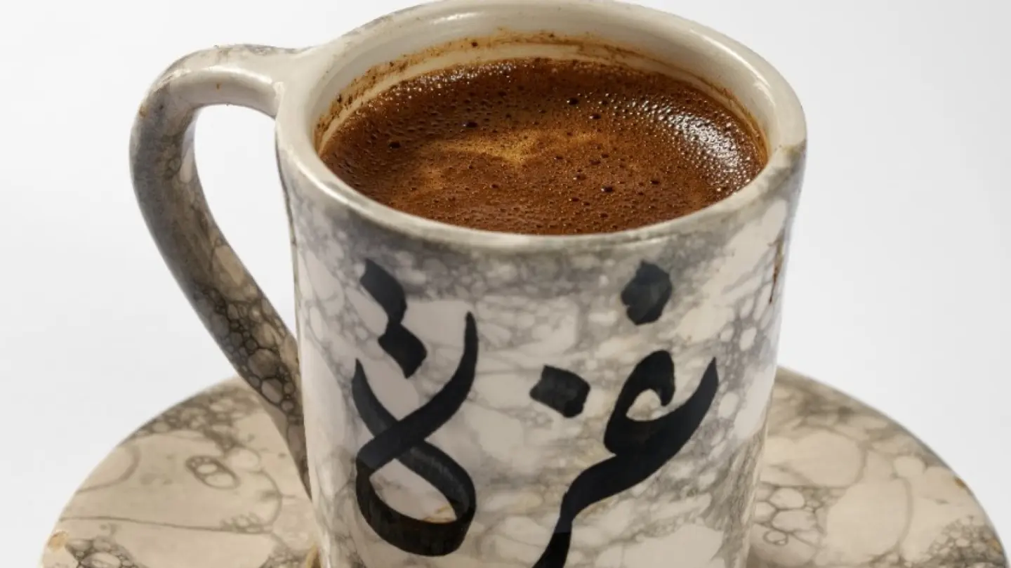 كوب قهوة تركي بالنوتيلا