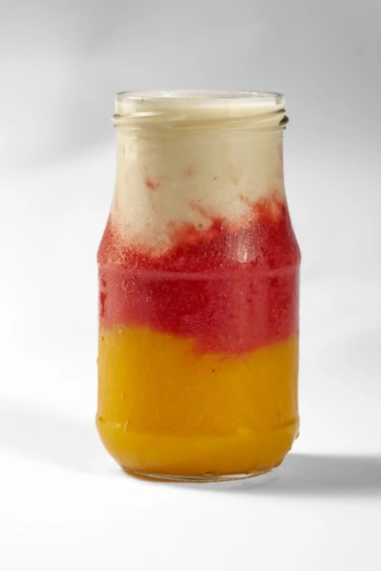 عصير الكوكتيل طبقات