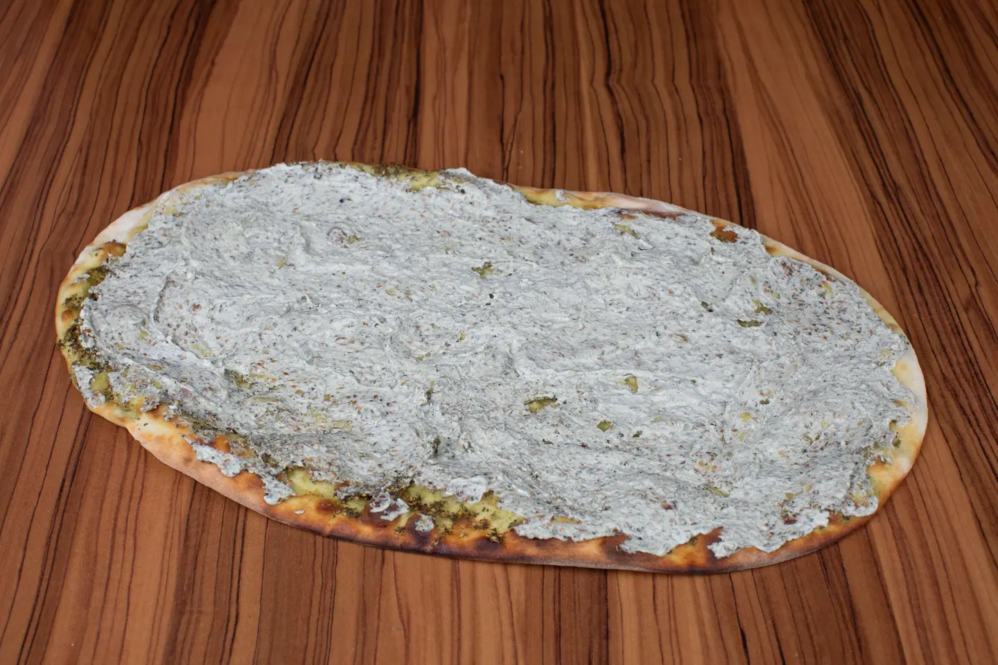 زعتر و لبنة مشروحة