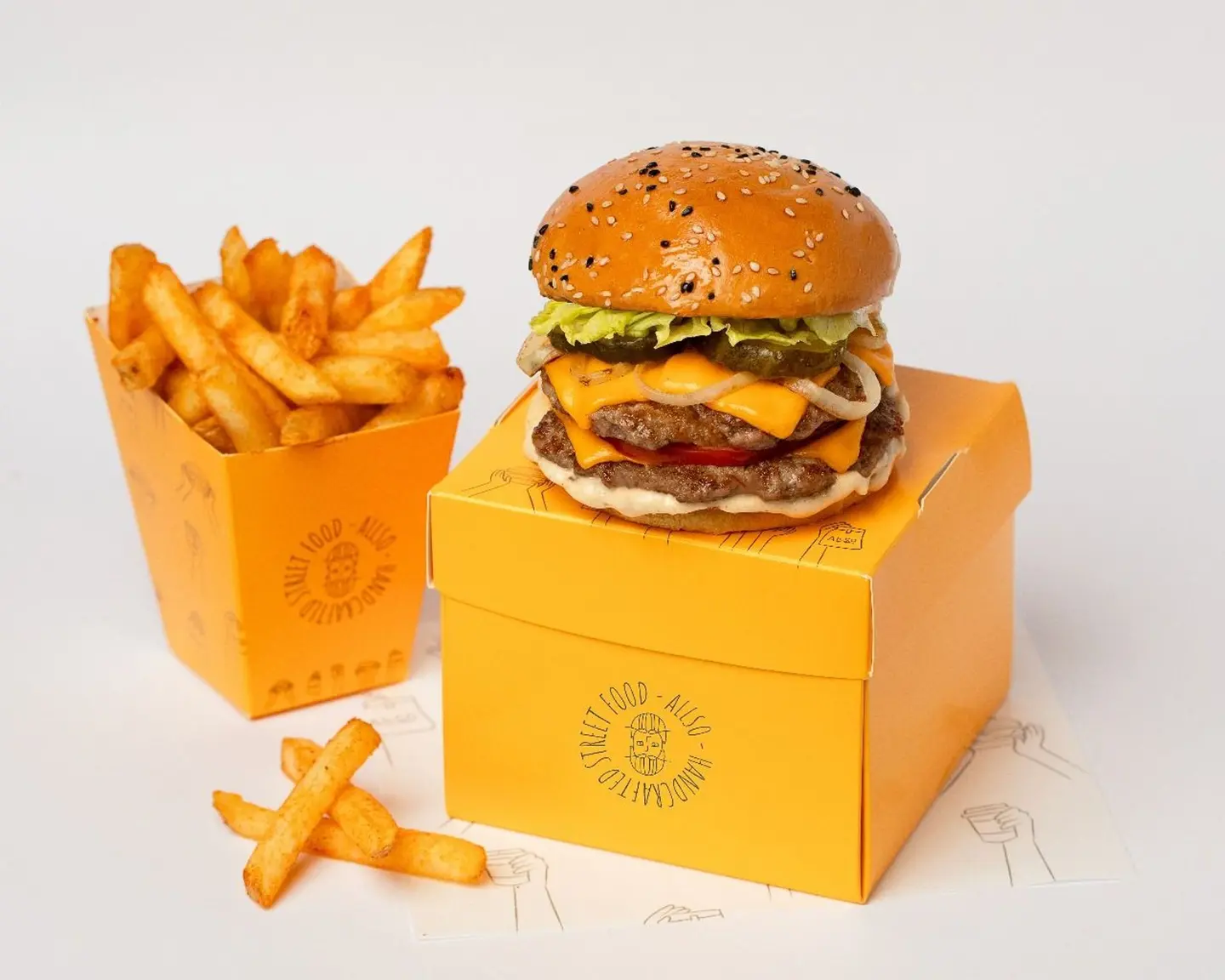 ترافيل برقر مع البطاطس