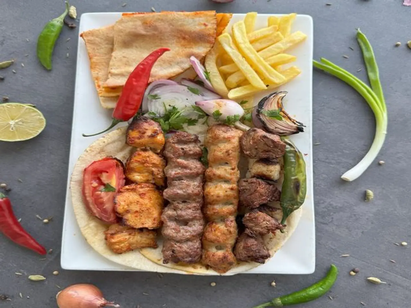 نفر مشكل دجاج ٣ اسياخ