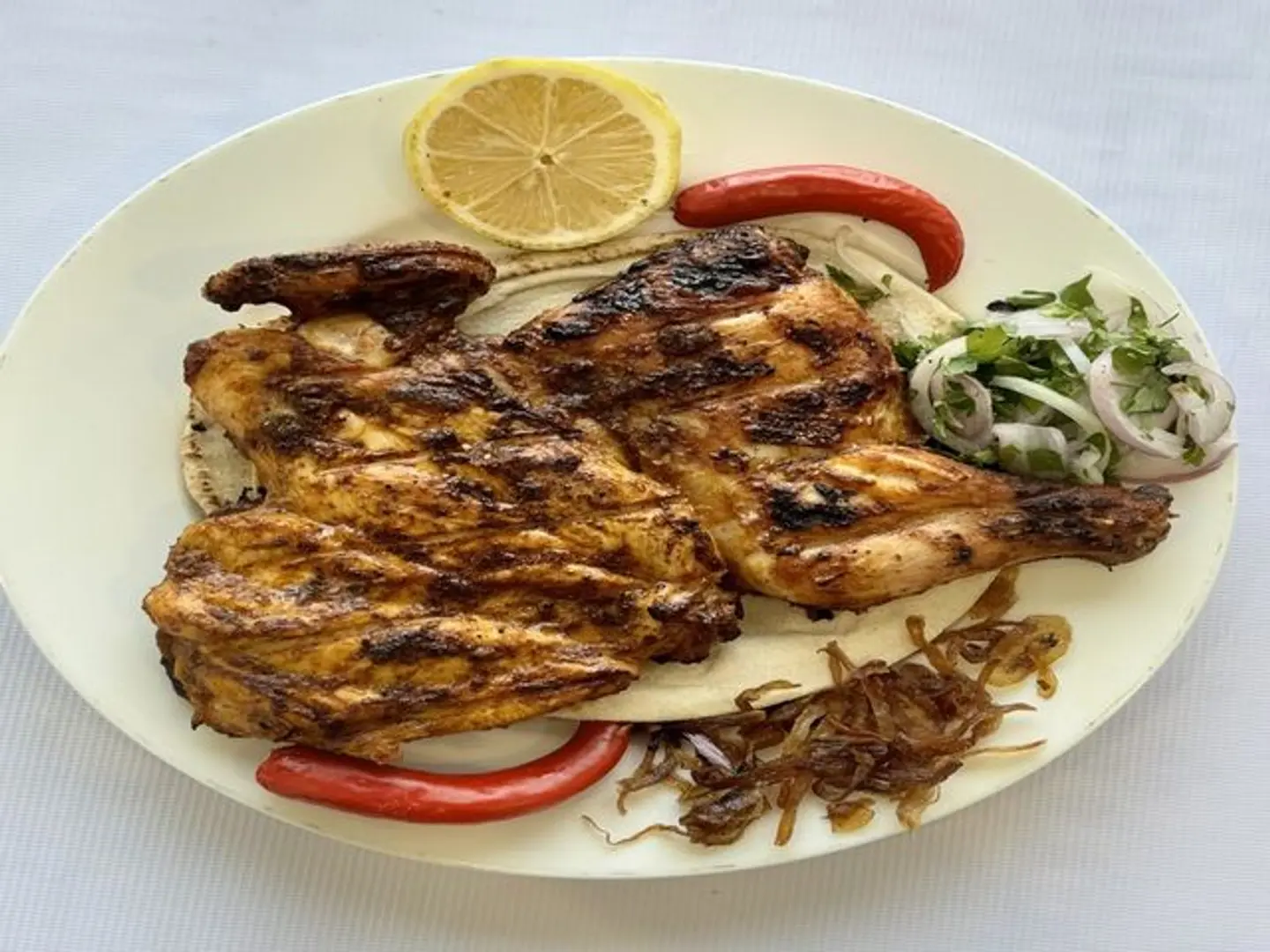 نص حبة دجاج فحم سادة