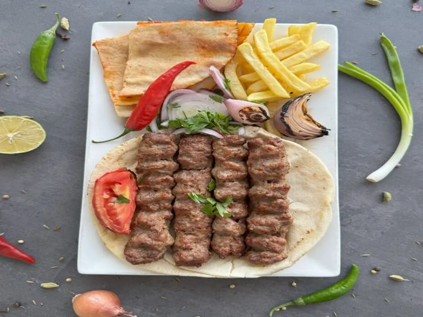 نفر كباب لحم ٤ سيخ