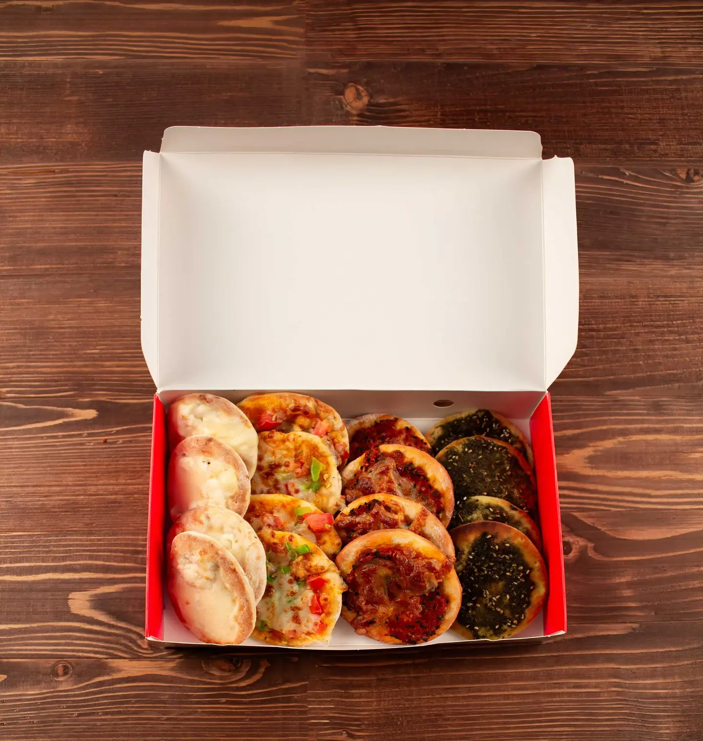 علبة معجنات صغيرة