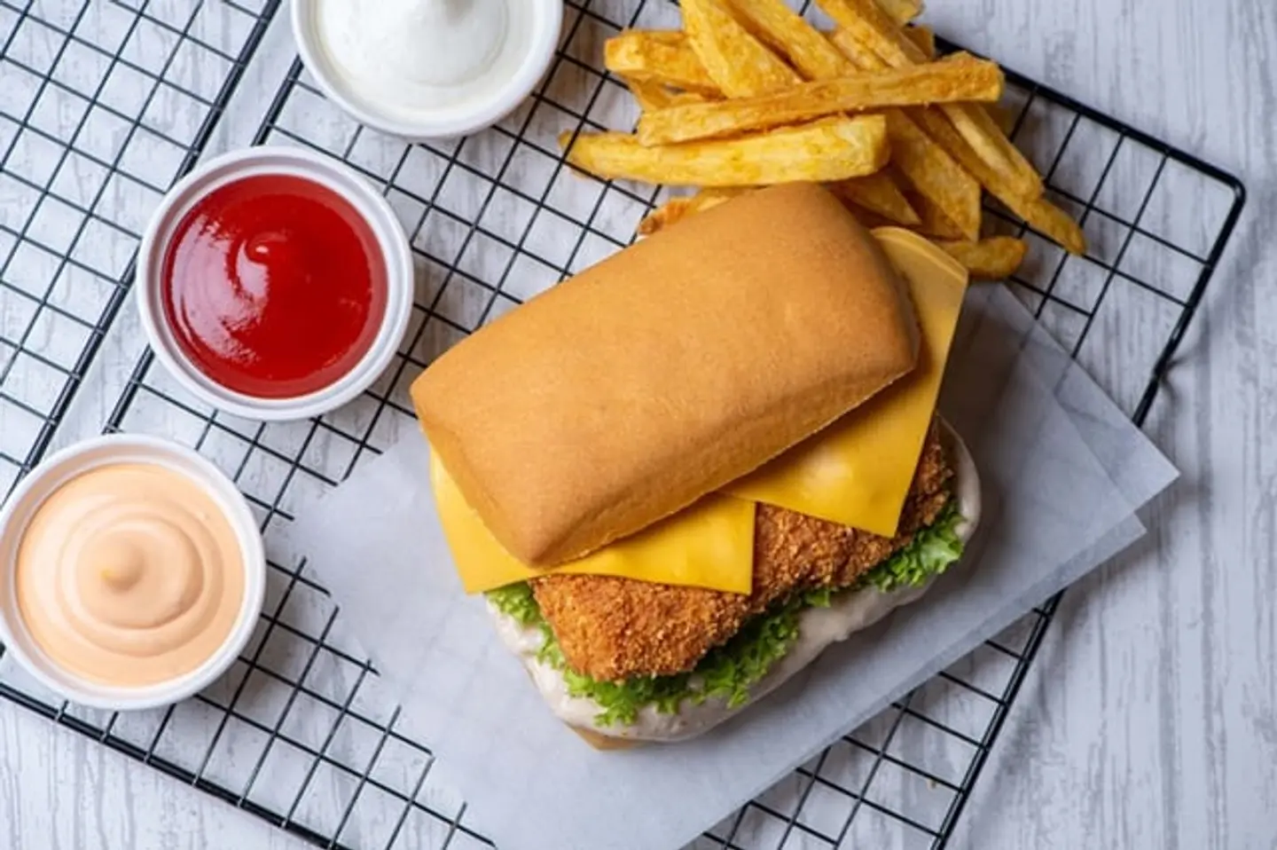 كرسبي برجر دجاج