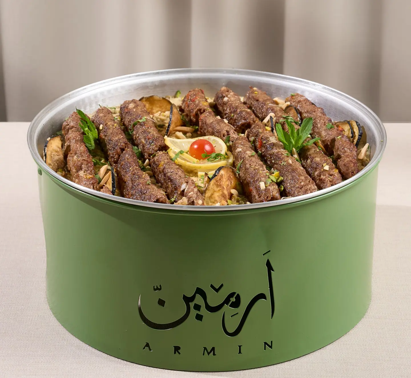 علي نازك كباب - عائلي