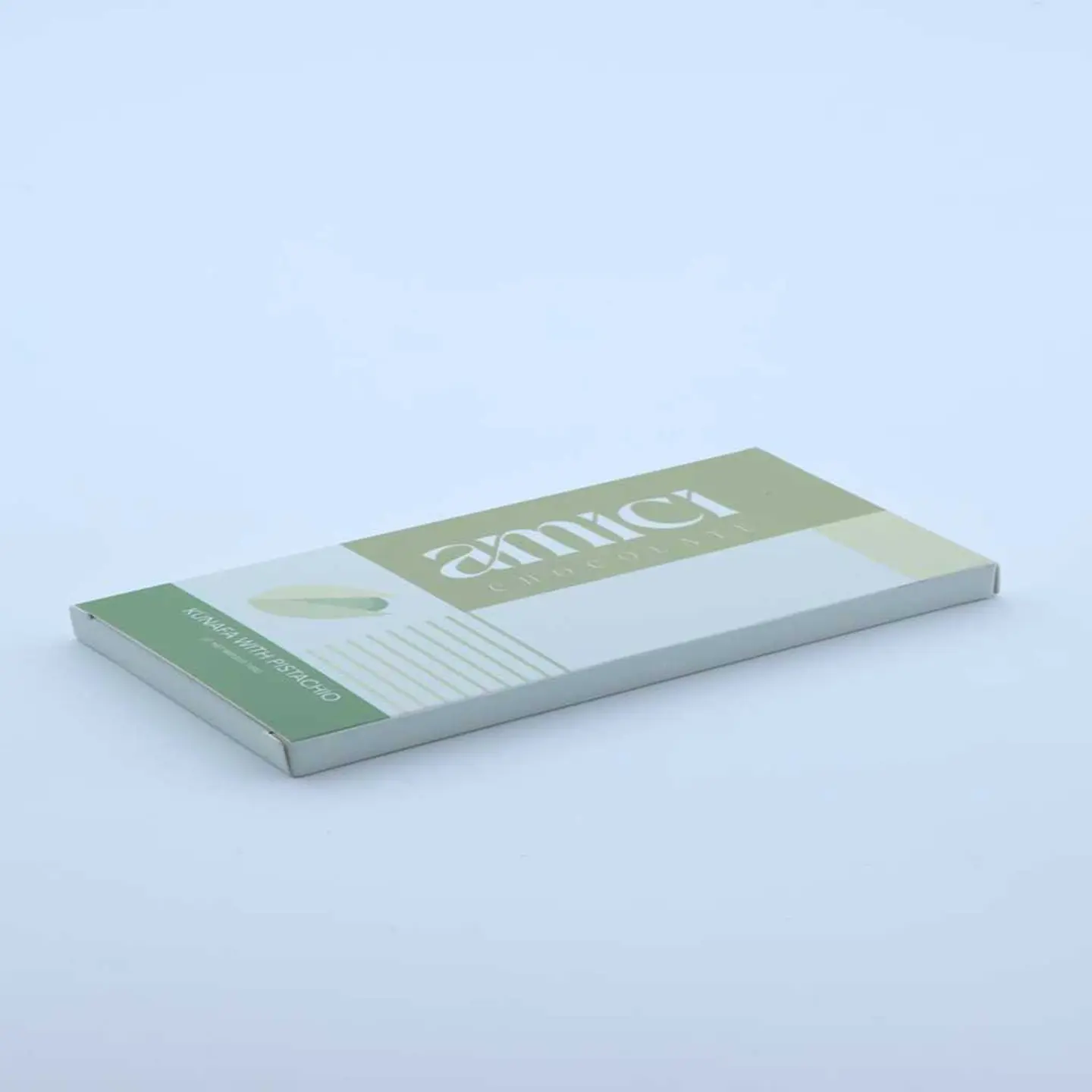 لوح شوكولاتة كنافة مع بستاشيو - وسط