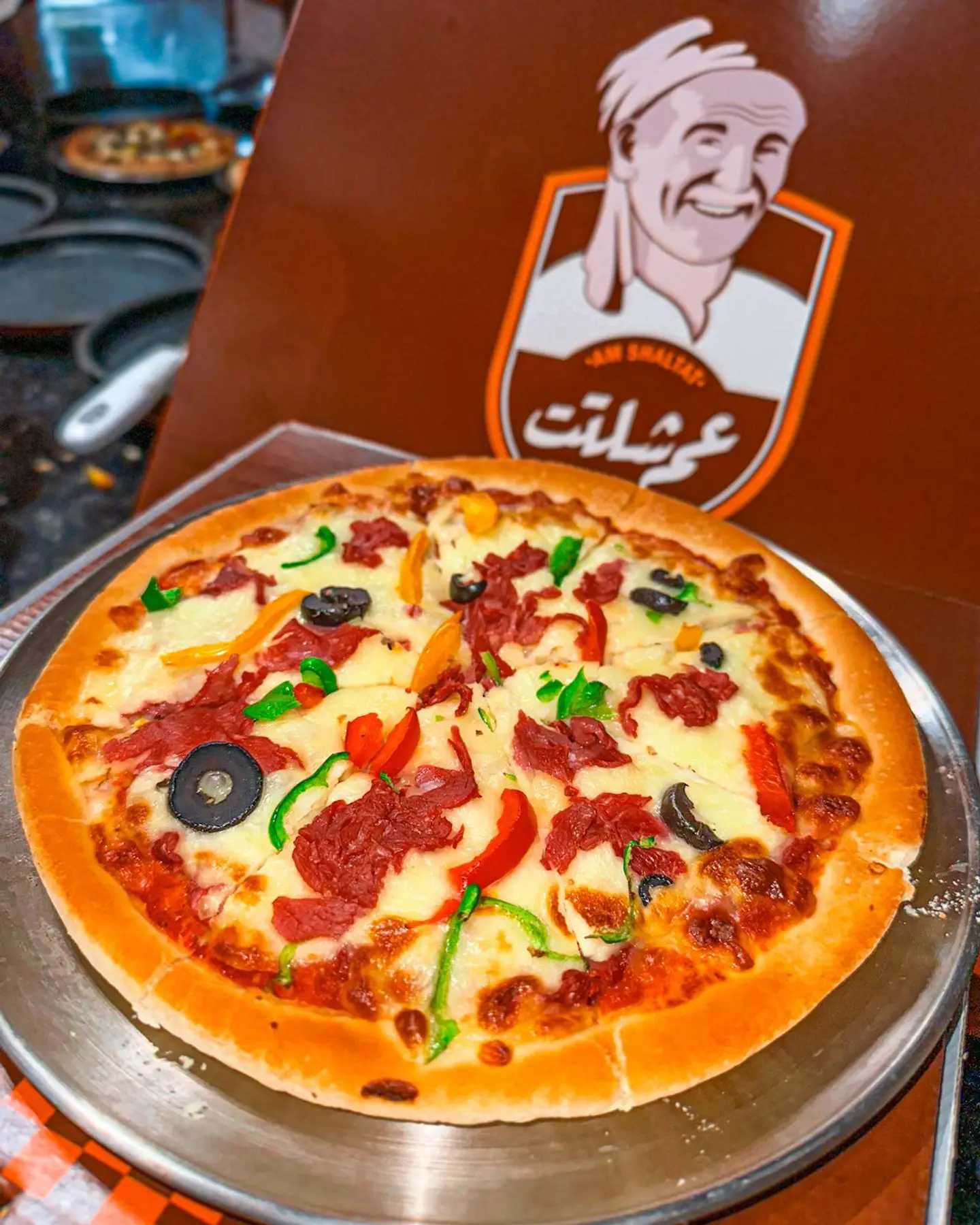 بيتزا سجق وسط