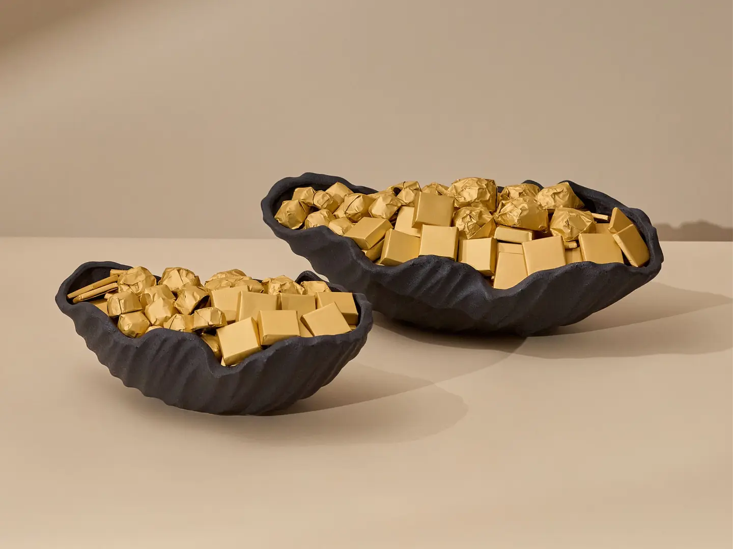 Small Black Tray 676 G