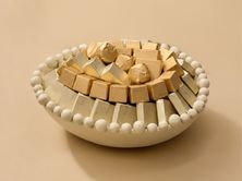 صينية بيضاوي وسط ٥٣٠ ج
