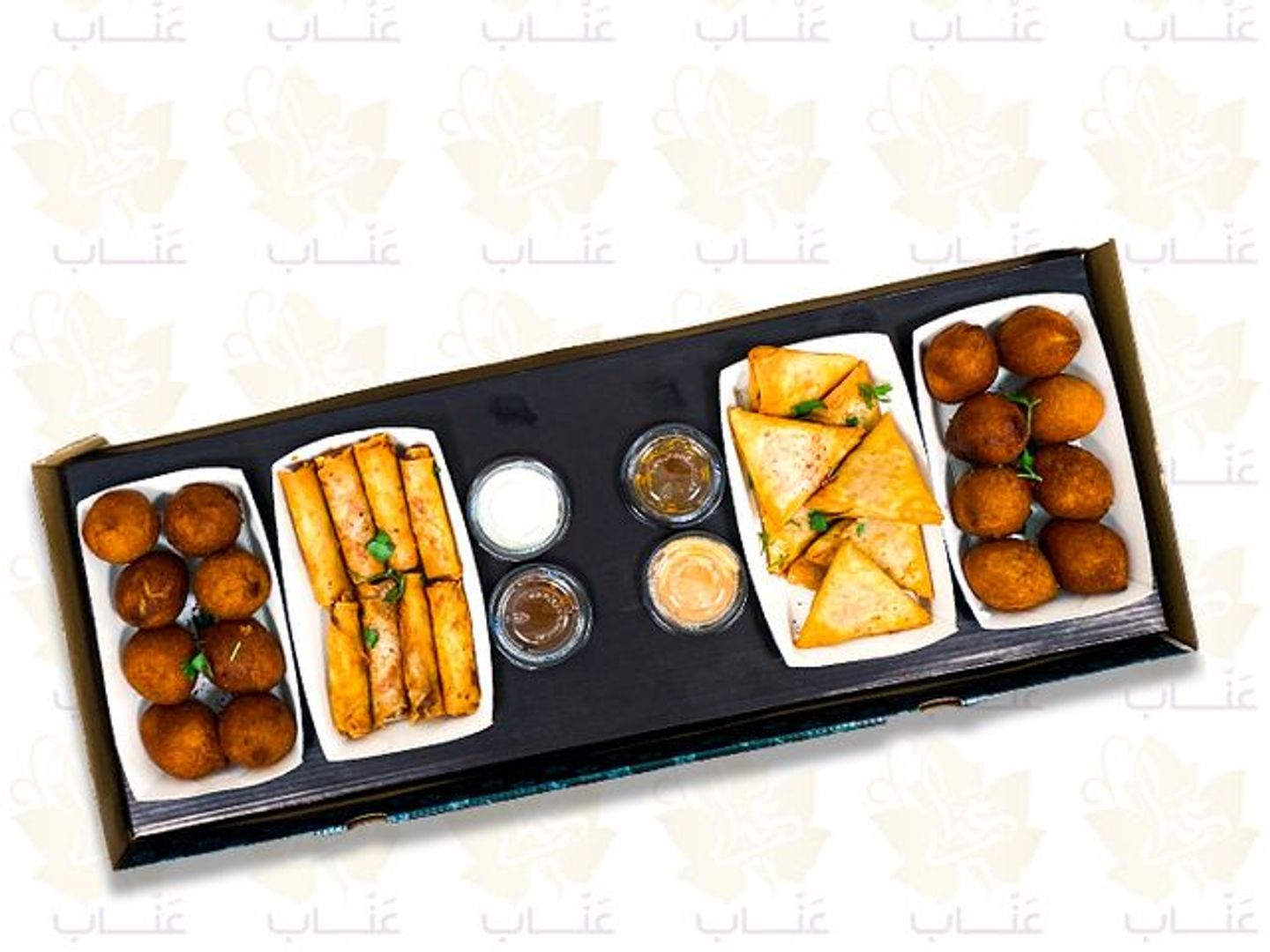 عرض مقليات(صحن كبه لحم 8قطع +صحن كبه دجاج 8 قطع+صحن سمبوسه ٨ قطع +صحن مسخن ٨ قطع )