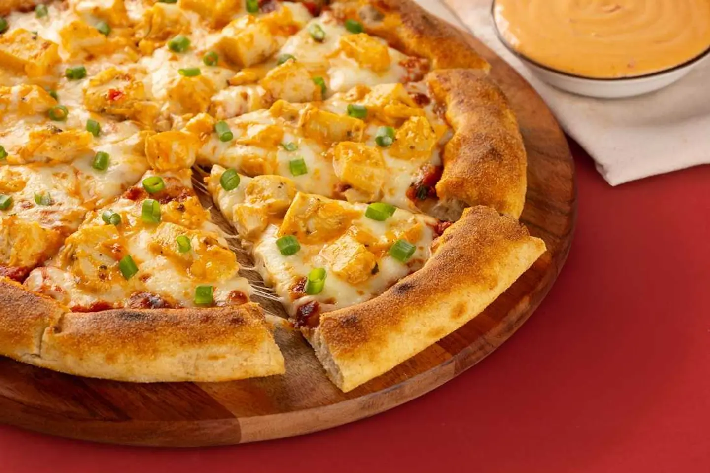 Dynamite Chicken Pizza Large