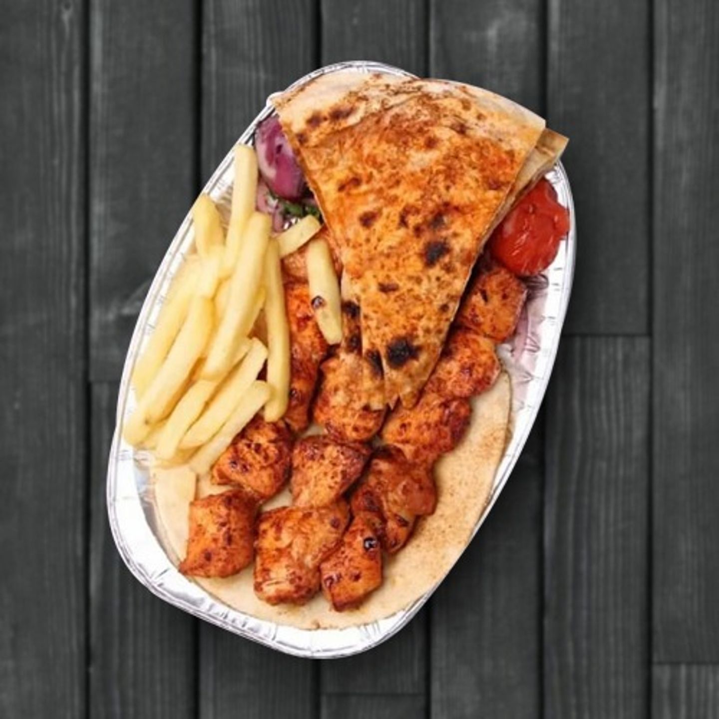 صحن شیش طاووق