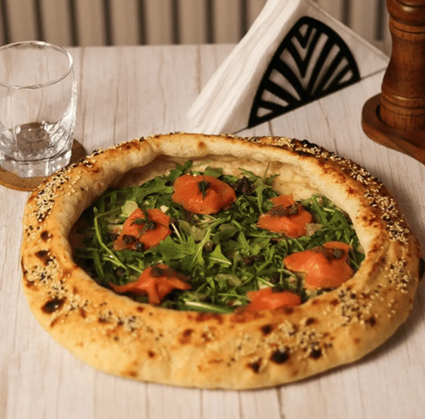 بيتزا سالمون