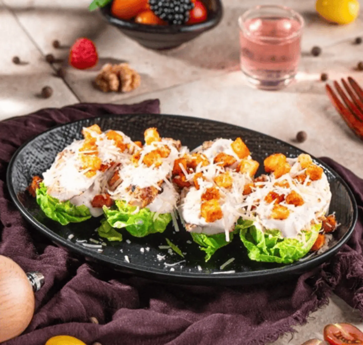 قطع دجاج سيزر