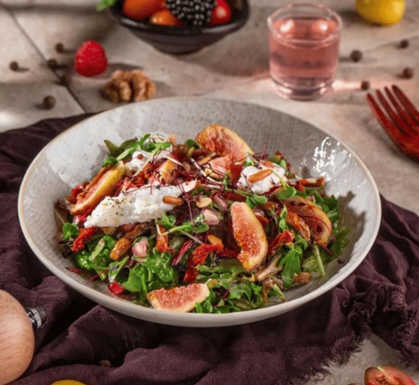 سلطة التمر والتين