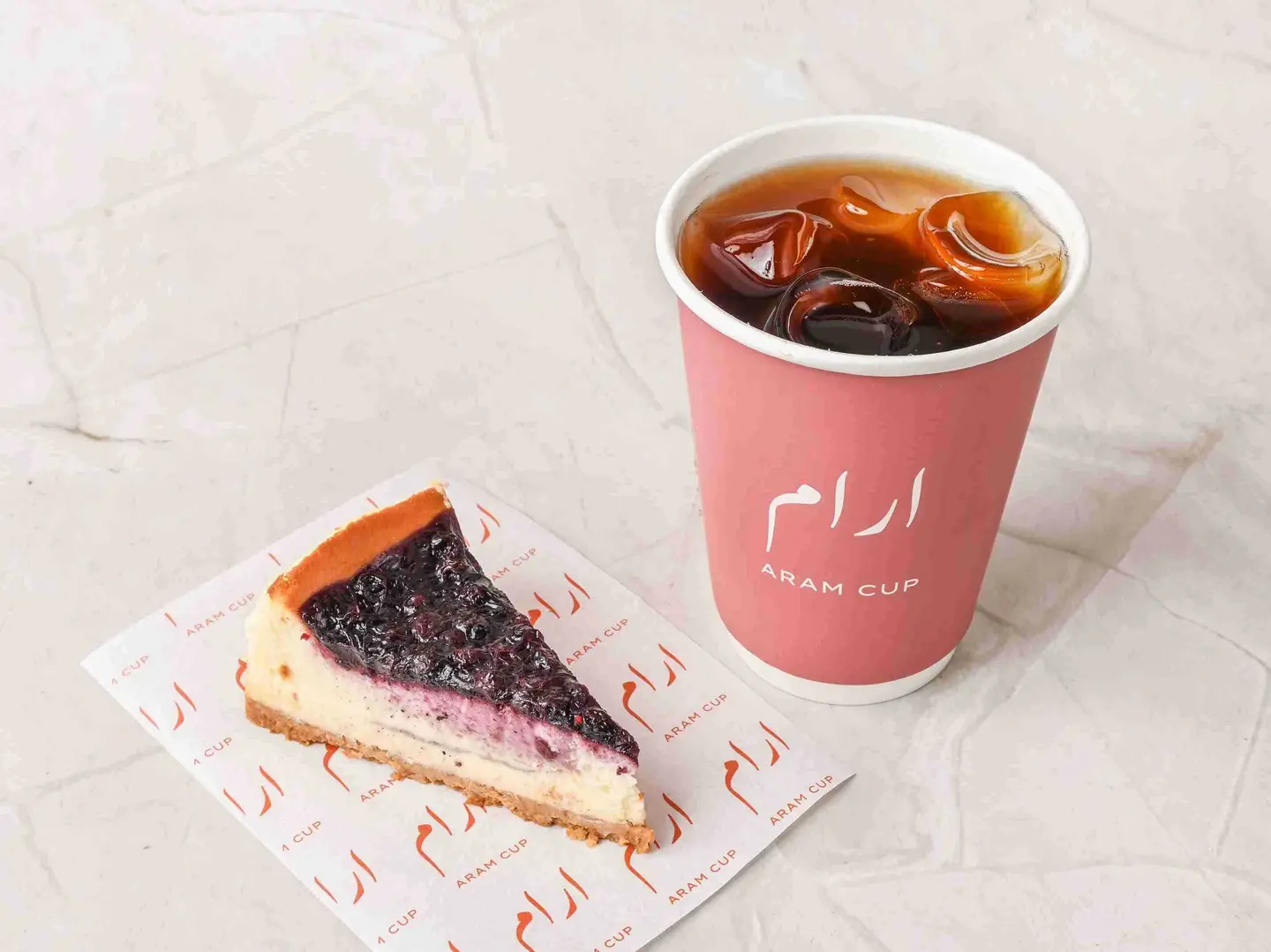 قهوة + تشيز كيك توت