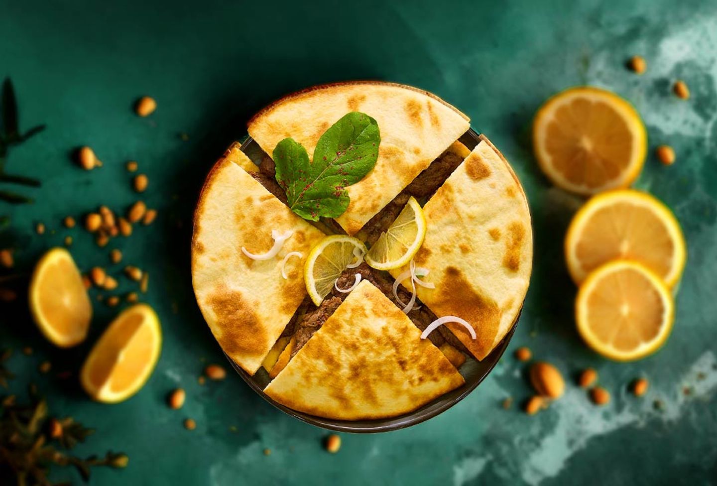 شرحات لحم ع العجين
