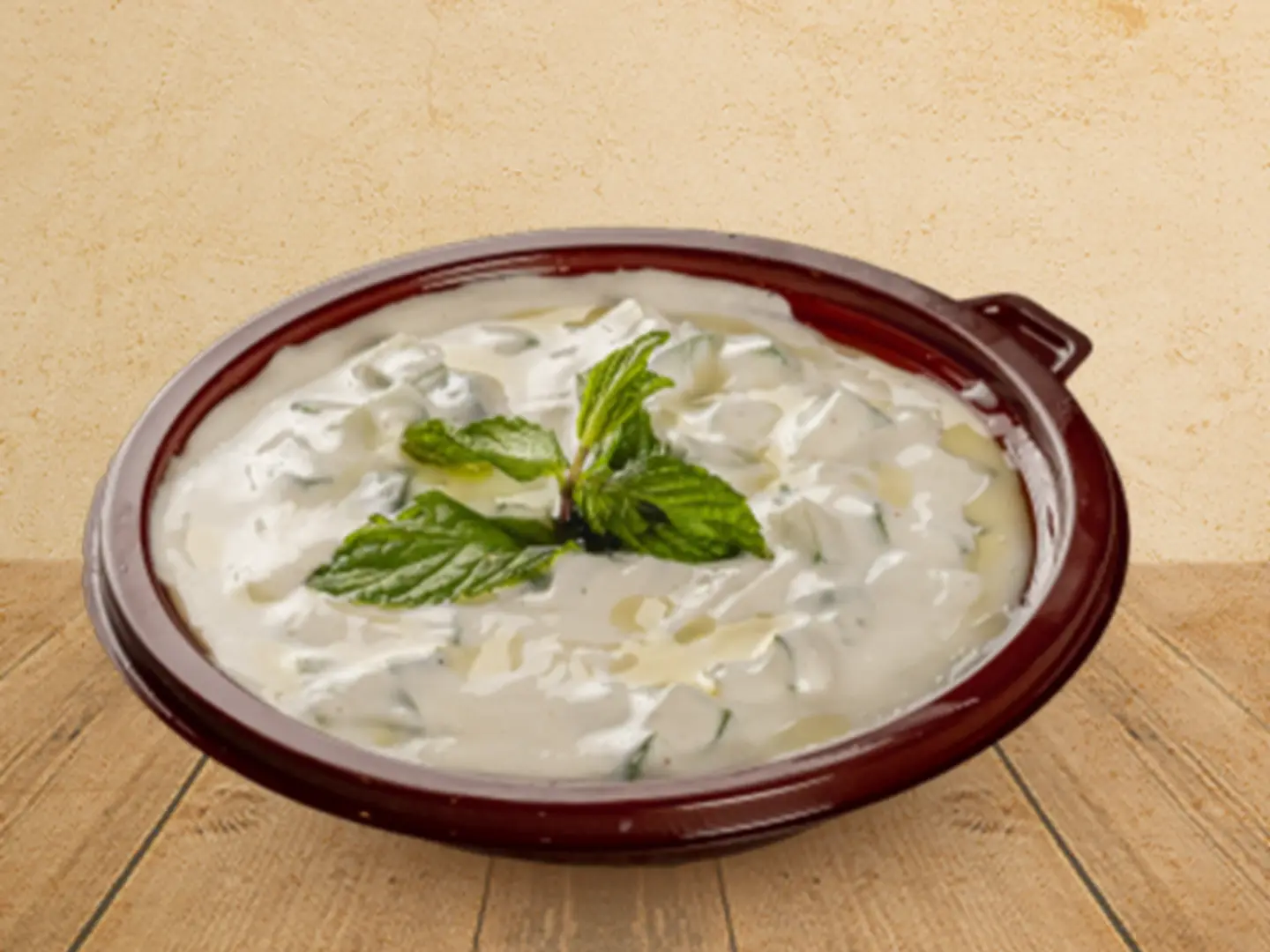 سلطة خيار بالبن