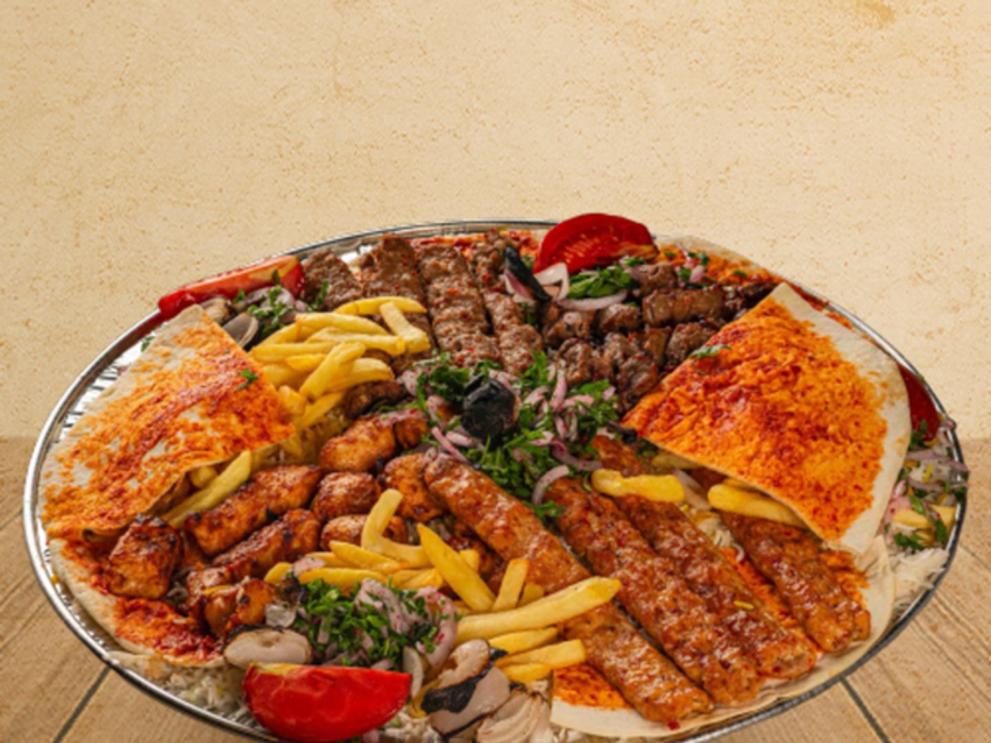 صحن السارية ١٦ سيخ مشويات +٢مشكل مقبلات
