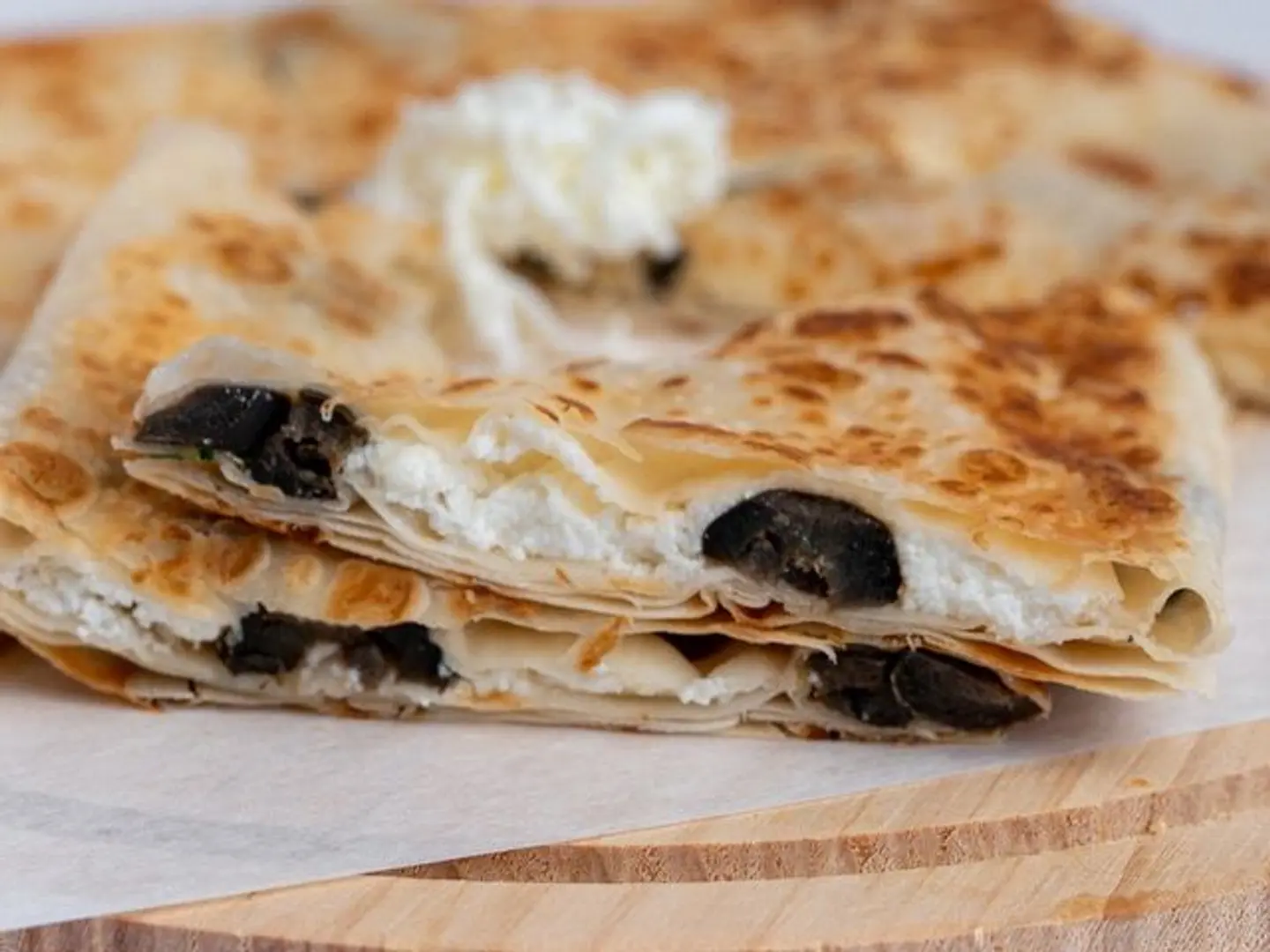 Fatira White Cheese & Olives