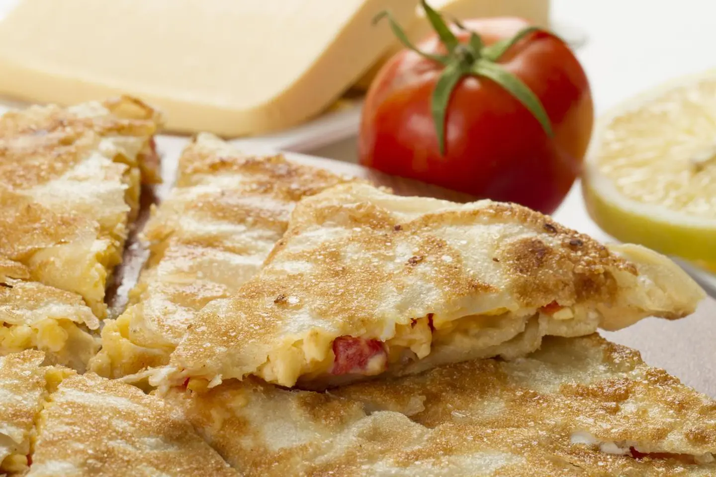 Cheddar Cheese With Tomato Pie