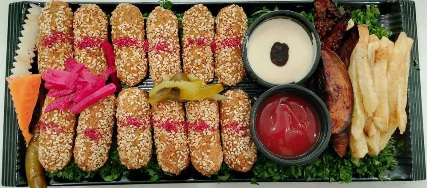 صحن أصابع فلافل