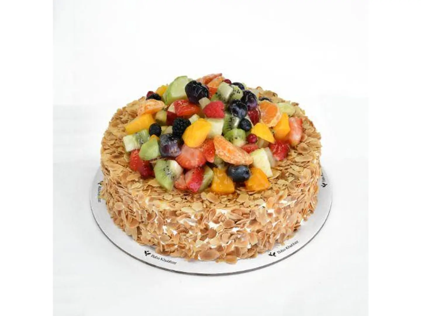 كعكة الفواكه باللوز المقطع