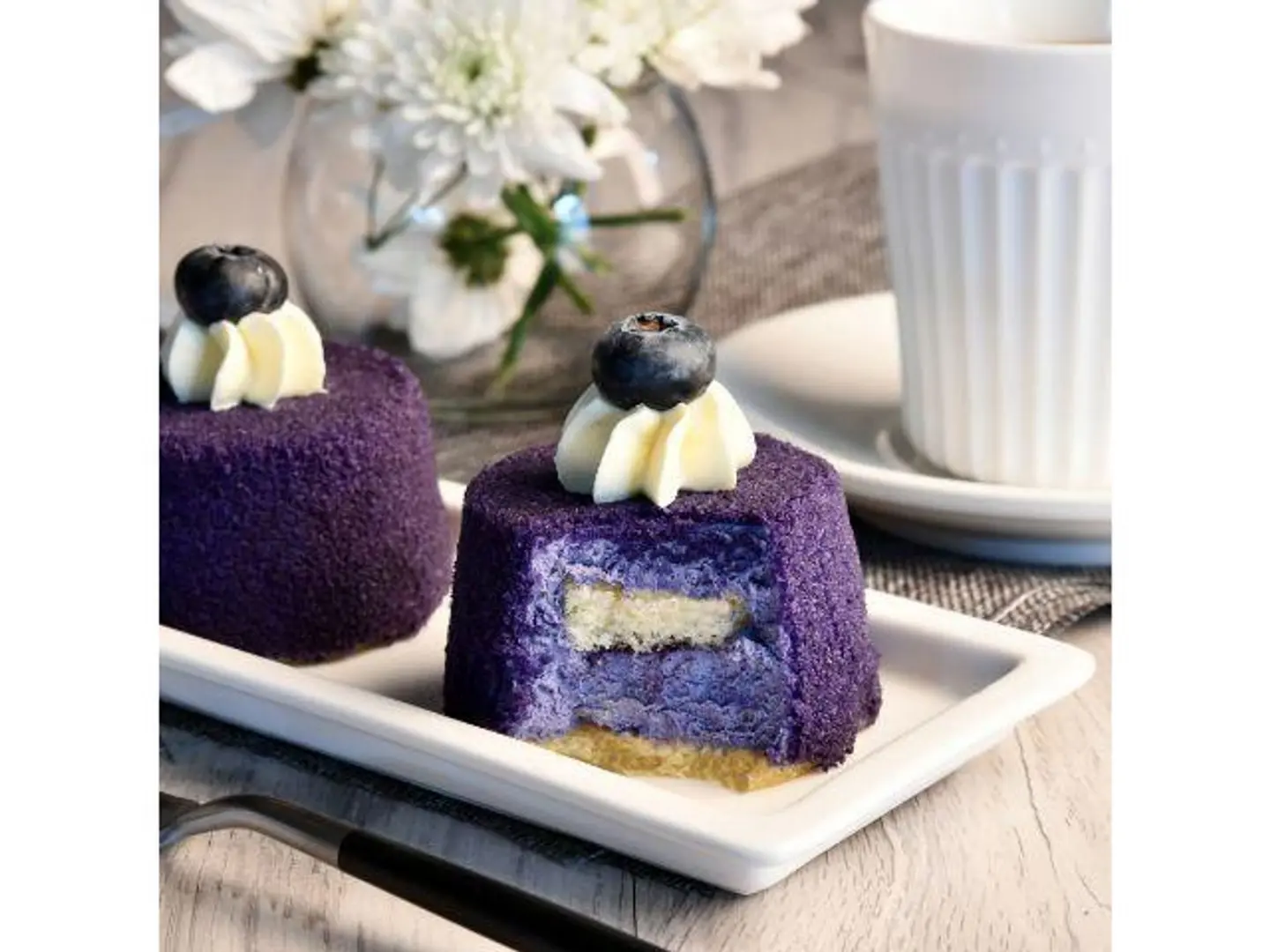 توت أزرق مستدير