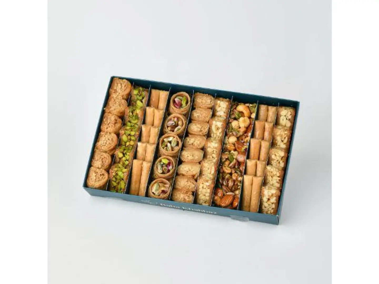 علبة بقلاوة مشكلة خاصة (صينية كبيرة)