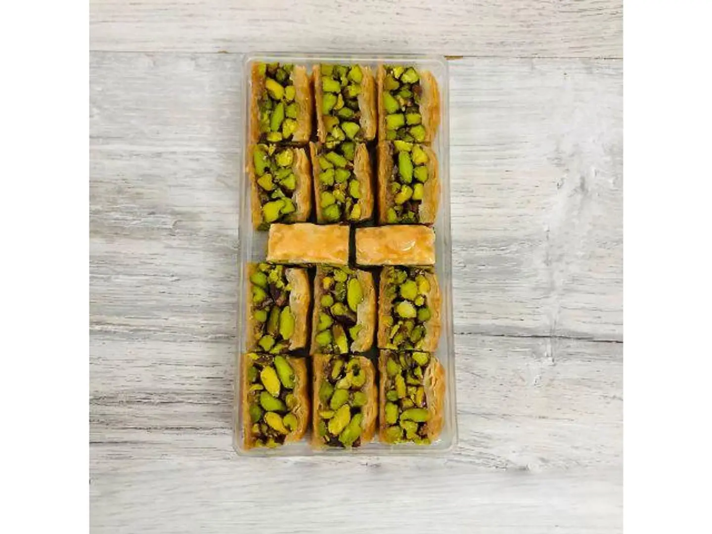 علبة الفستق الآسيوية