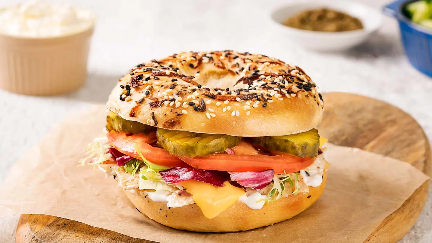 بيغل دجاج مشوي