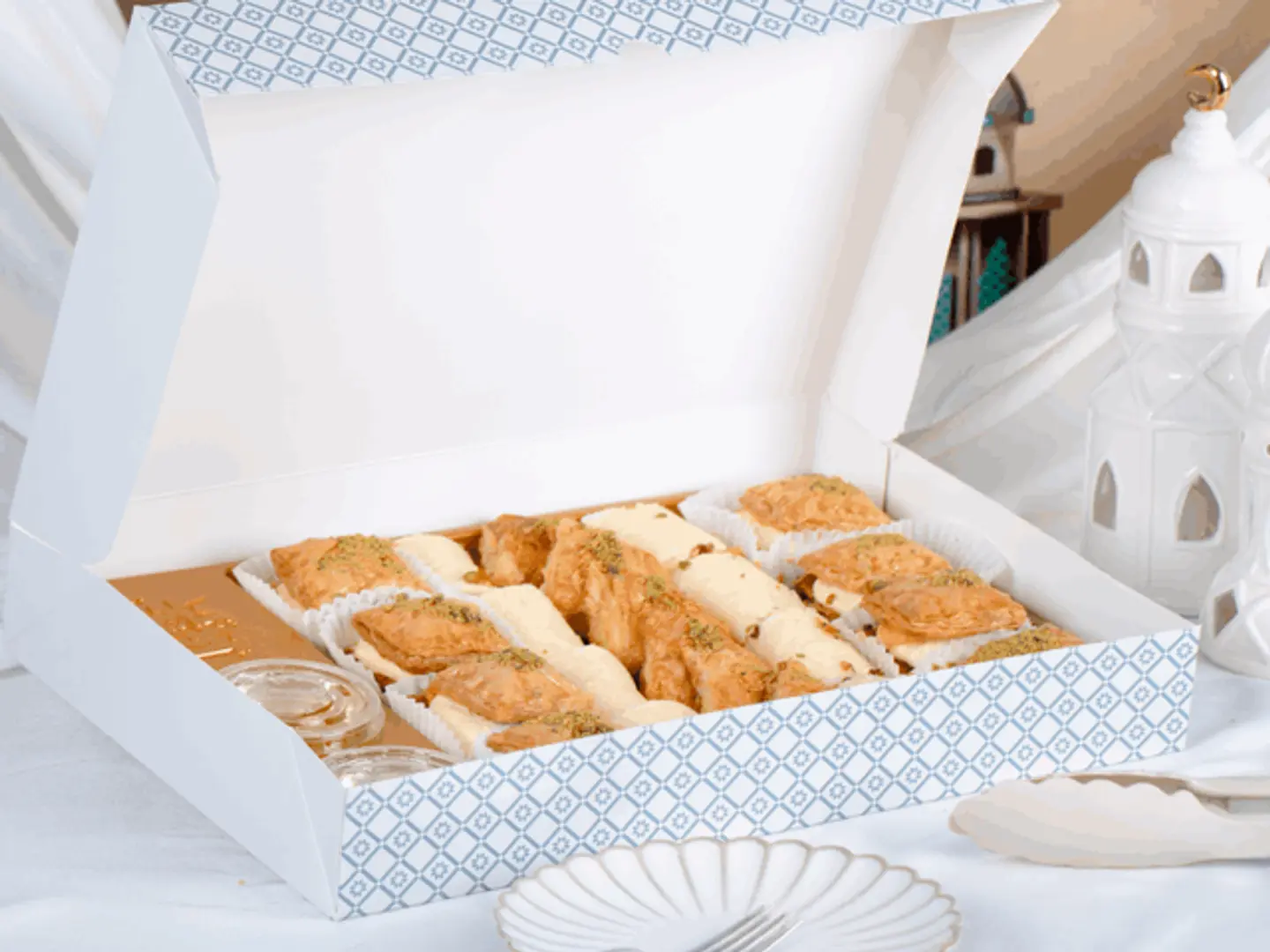 علبة مشكل قشطيات بغاجاتي