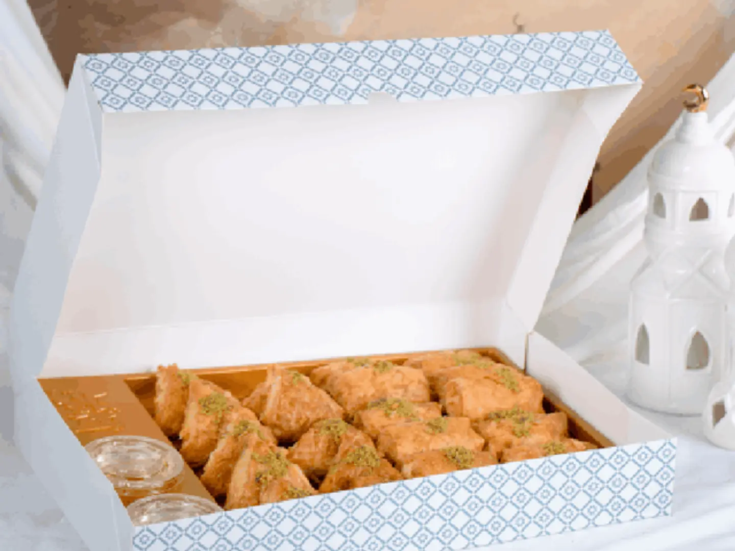 علبة شعبيات و زنود الست بغاجاتي