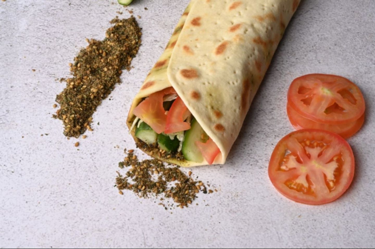 لفة زعتر بالخضار