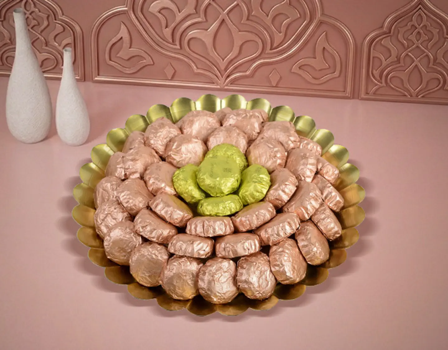 Medium Date And Pistachio Maamoul Vase